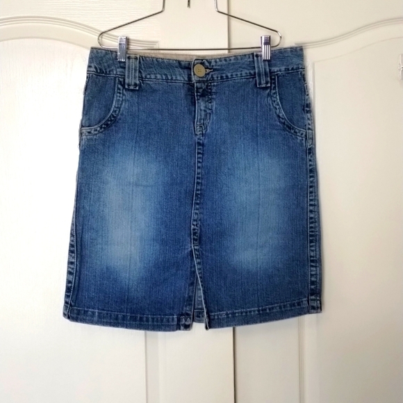 Hydraulic size 9/10 jean mini skirt 20.5" long medium wash with button back - Picture 1 of 12